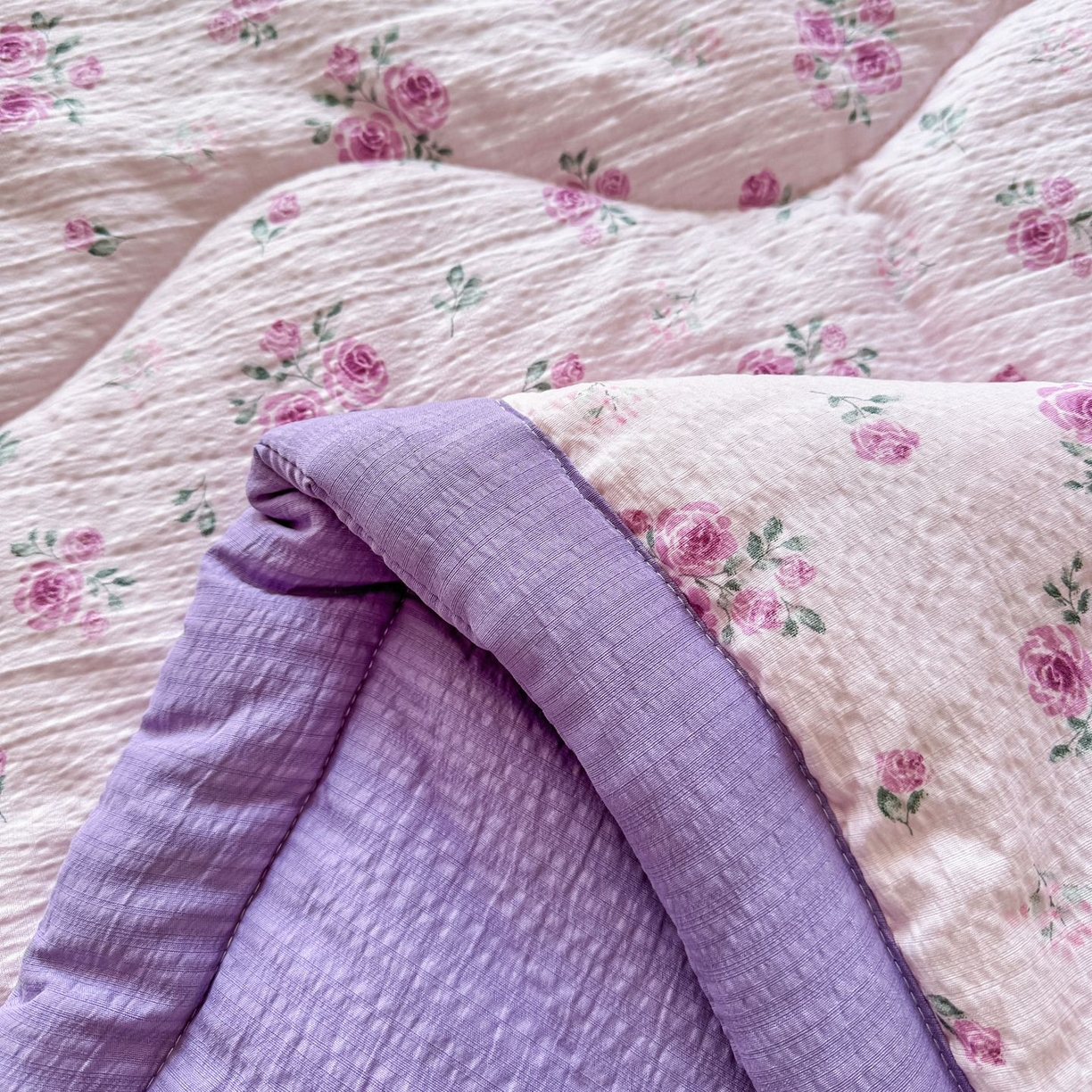 91家纺网 家纺一手货源 找家纺 瑞禾家纺 2026新款皱皱棉双层纱夏被四件套下载文件包含买家秀 午后甜梦