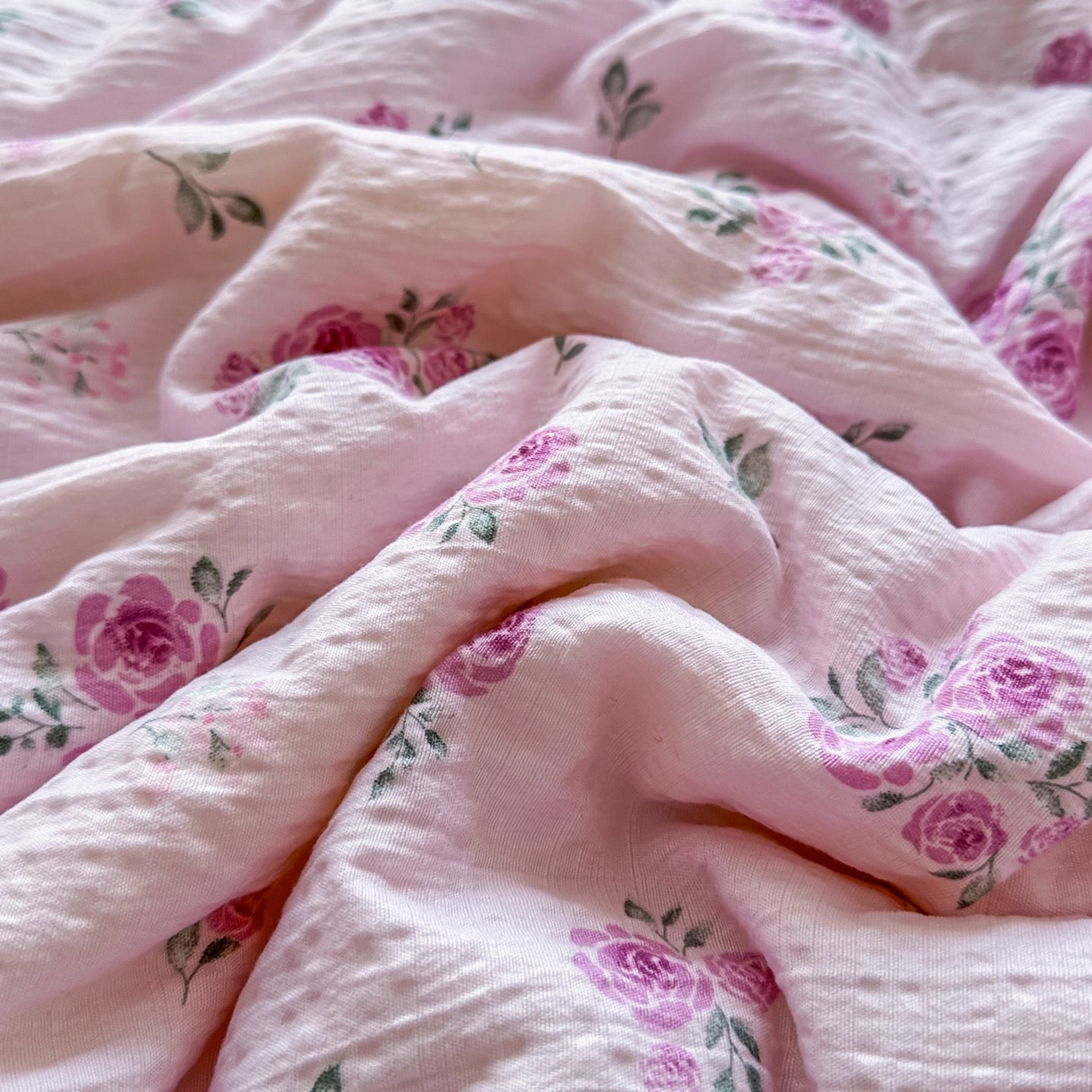 91家纺网 家纺一手货源 找家纺 瑞禾家纺 2026新款皱皱棉双层纱夏被四件套下载文件包含买家秀 午后甜梦