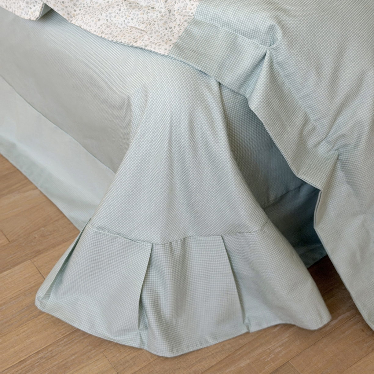 91家纺网 家纺一手货源 找家纺 艾唯希家纺 2026新款全棉贴布绣工艺四件套纯棉可爱卡通-三只小熊系列 三只小熊-绿