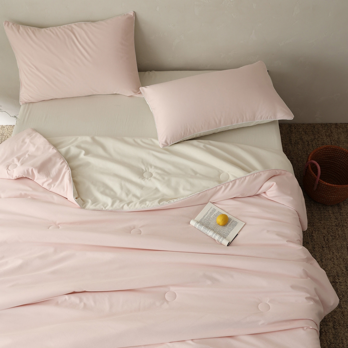 91家纺网 家纺一手货源 找家纺 万盛家纺 2026春夏新款果冻速干夏被夏凉被空调被 暗香粉-米