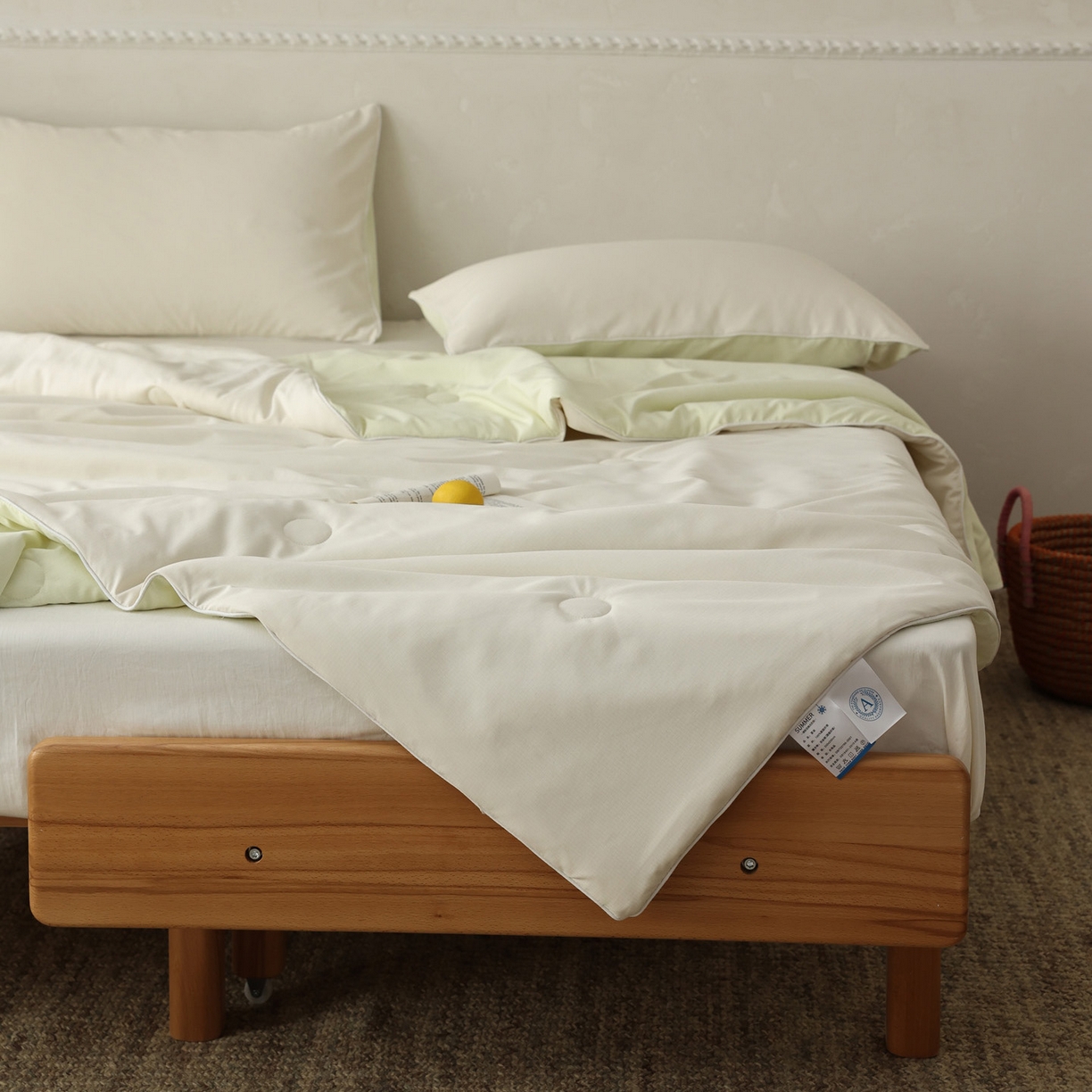 91家纺网 家纺一手货源 找家纺 万盛家纺 2026春夏新款果冻速干夏被夏凉被空调被 糯米黄-绿