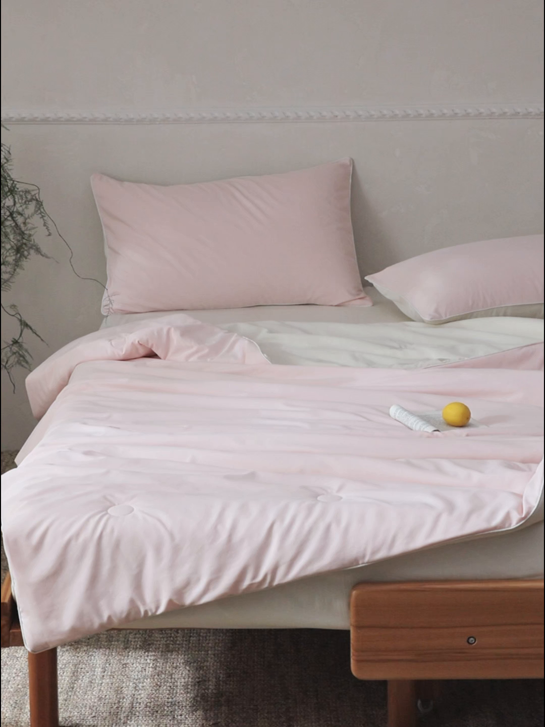 91家纺网 家纺一手货源 找家纺 万盛家纺 2026春夏新款果冻速干夏被夏凉被空调被 暗香粉-米