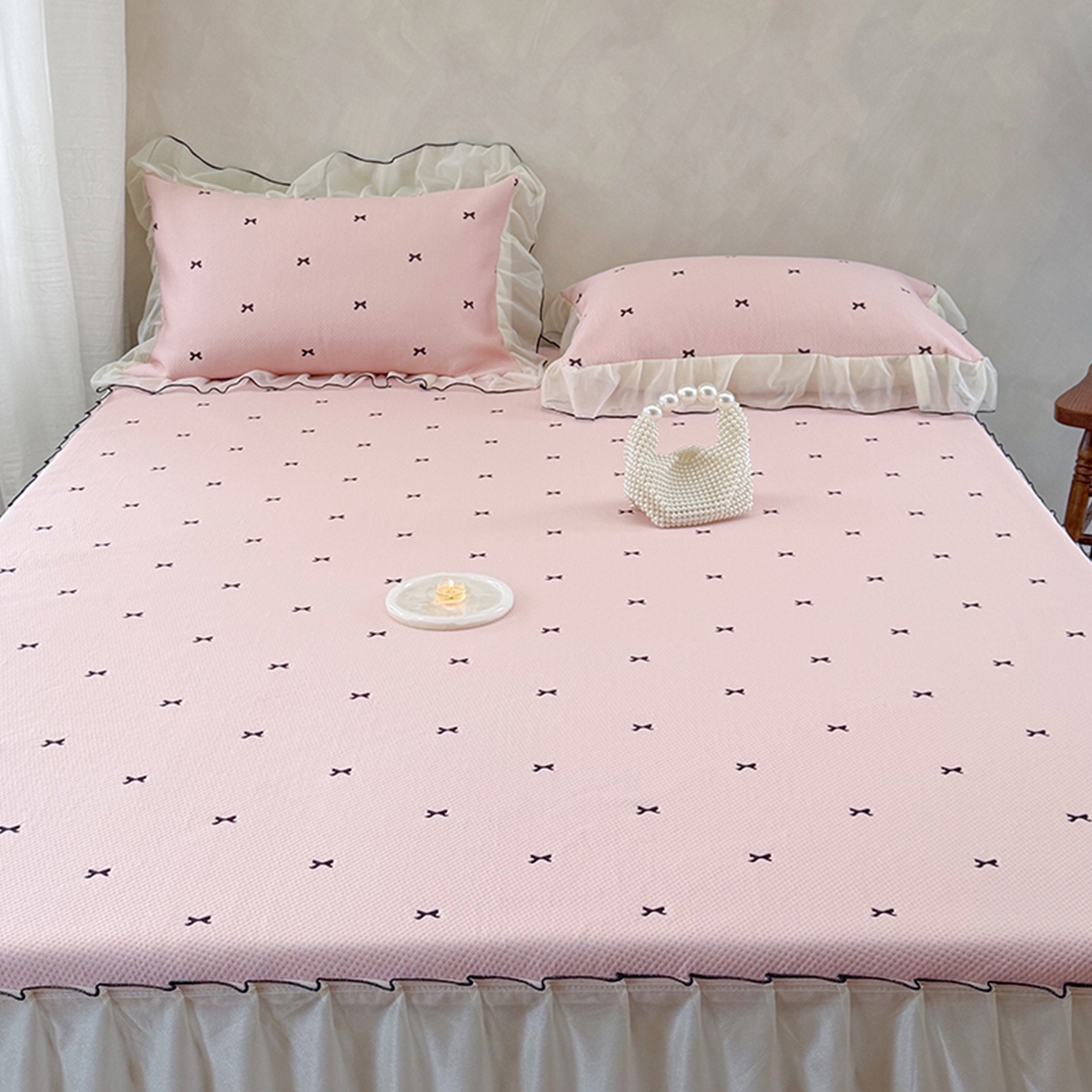 91家纺网 家纺一手货源 找家纺 （总）桃子家居 2026新款A类韩系仙气公主风PE凉感中分子床裙凉席蕾丝花边蝴蝶结乙纶豆豆凉席系列三件套