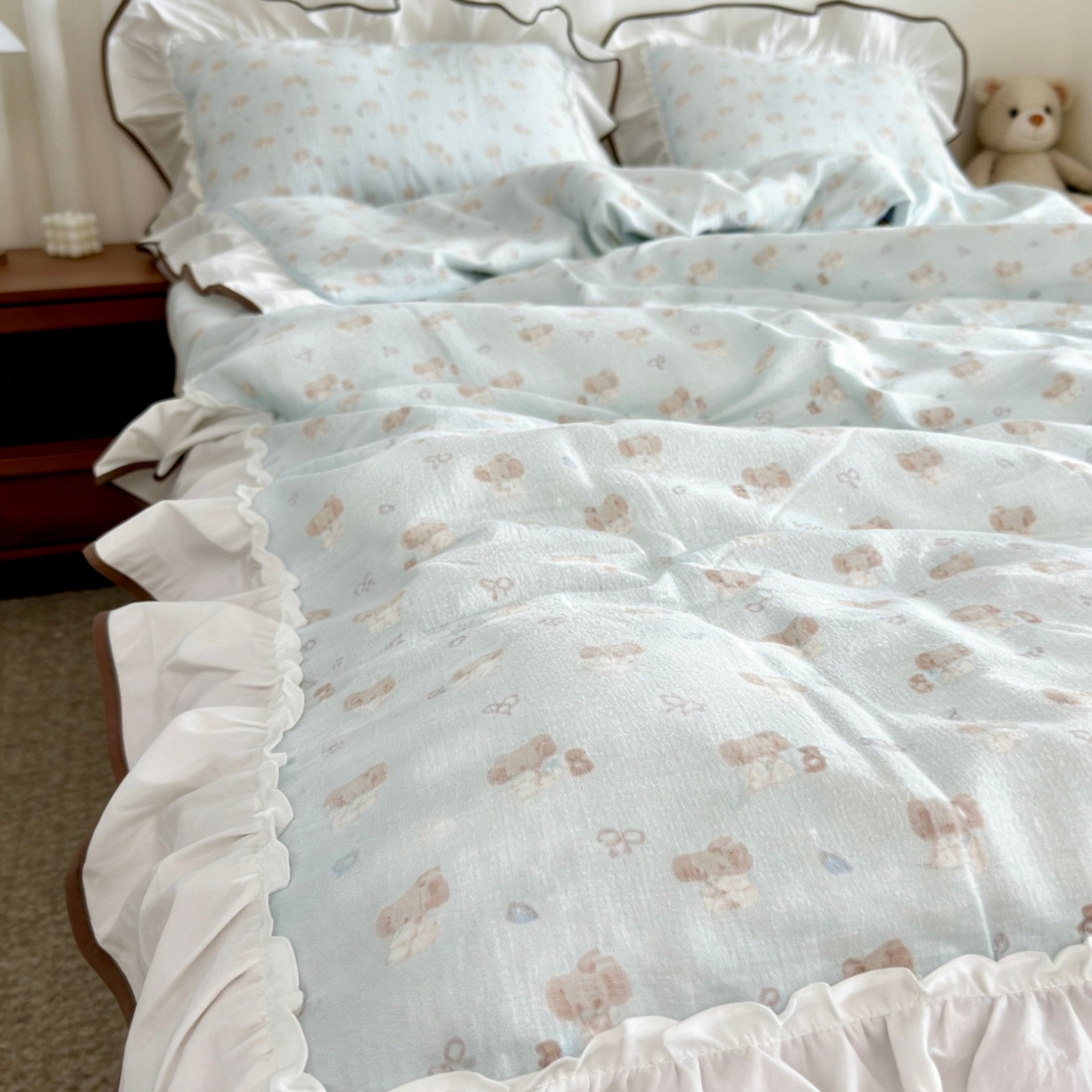 91家纺网 家纺一手货源 找家纺 荣轩家居 2026春夏新款韩式重工泡芙花边工艺款全棉纯棉双层纱四件套（铺床版） 蓝宝