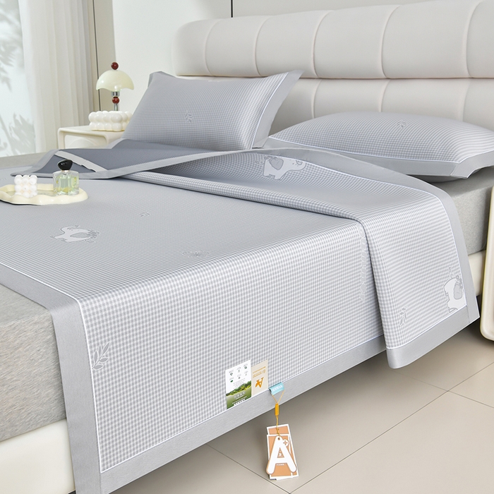 91家纺网 家纺一手货源 找家纺 小牛席业 2026春夏新款【实拍风格】双PE高凉感-小象提花冰丝席系列 灰色