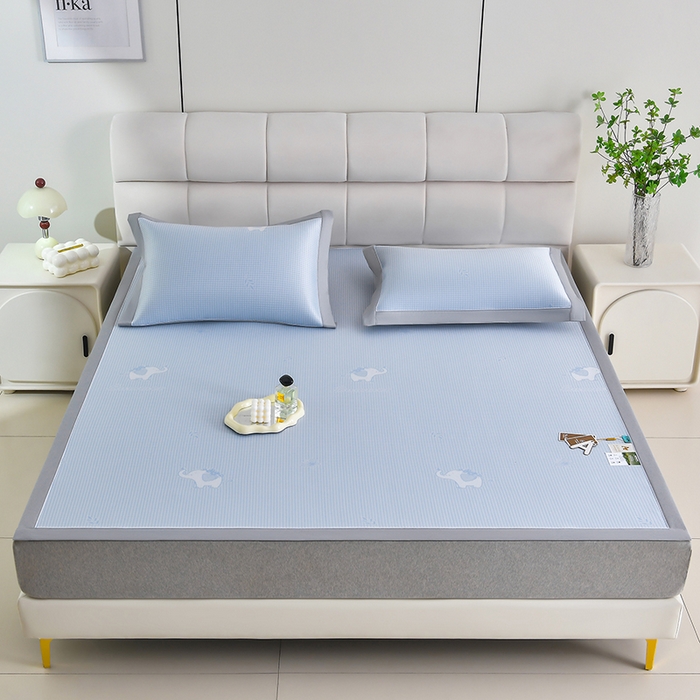 91家纺网 家纺一手货源 找家纺 小牛席业 2026春夏新款【实拍风格】双PE高凉感-小象提花冰丝席系列 蓝色