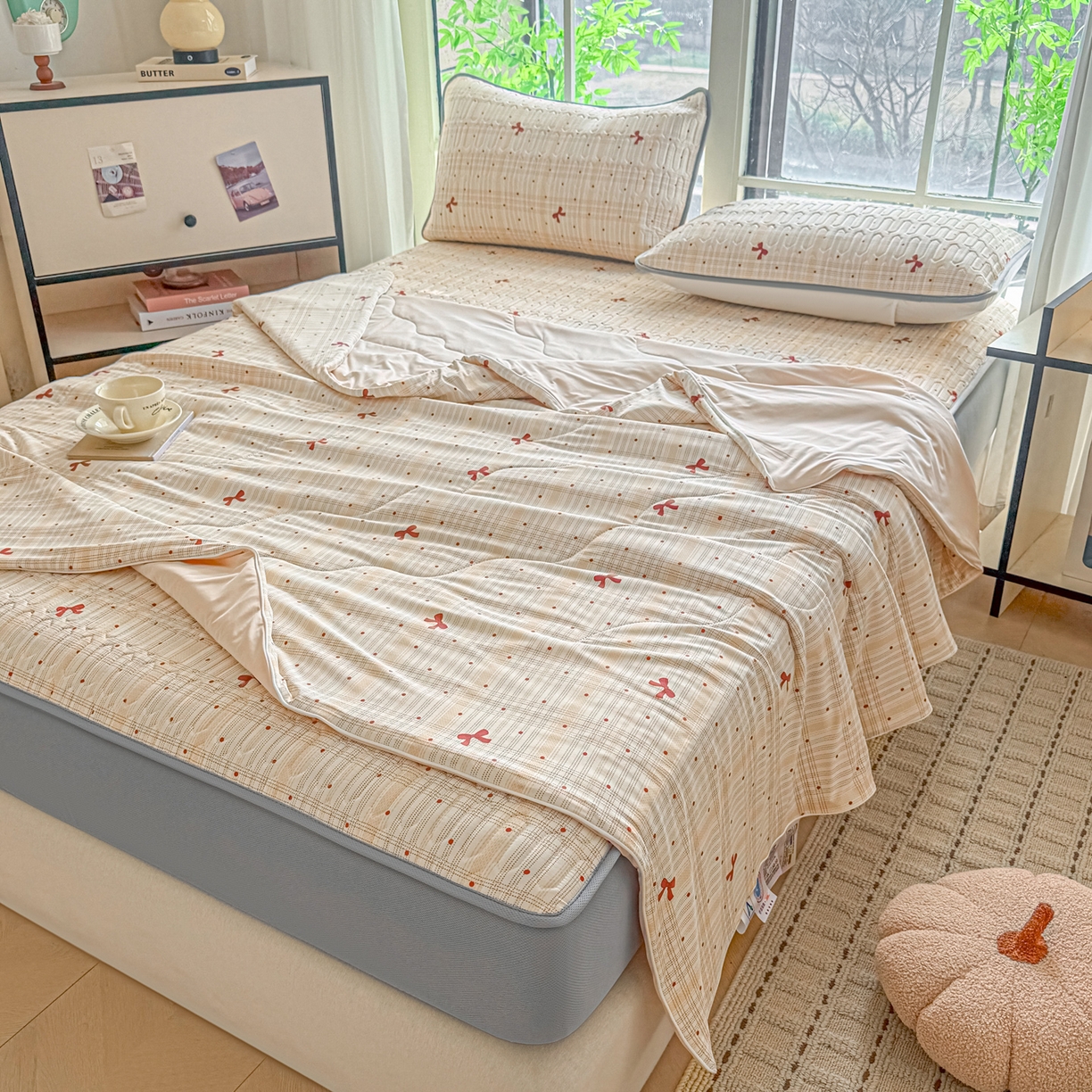 91家纺网 家纺一手货源 找家纺 莱登卡奴 2026新款新款A类凉感丝锦氨数码印花夏被四件套 蝶恋