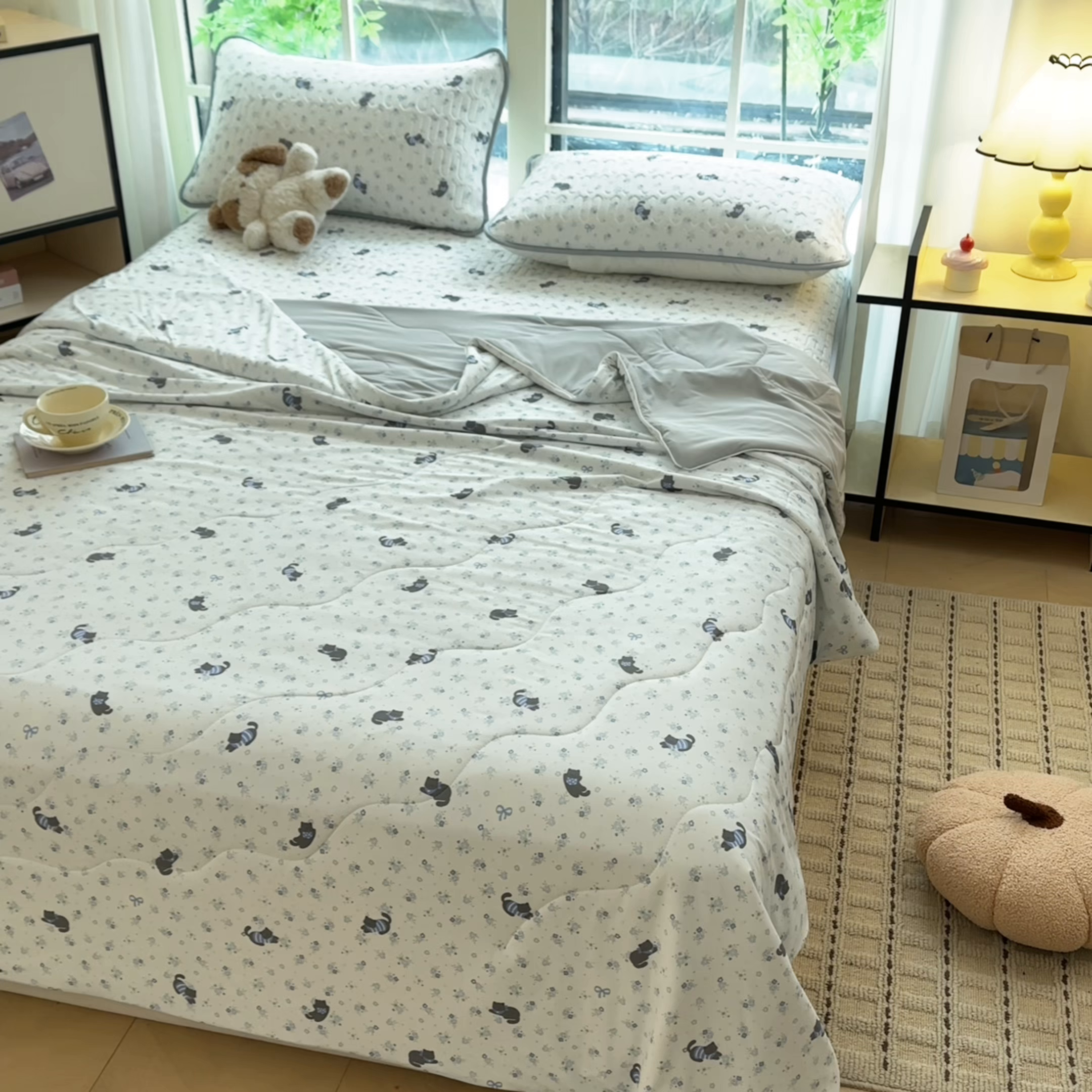 91家纺网 家纺一手货源 找家纺 莱登卡奴 2026新款新款A类凉感丝锦氨数码印花夏被四件套 花田物语