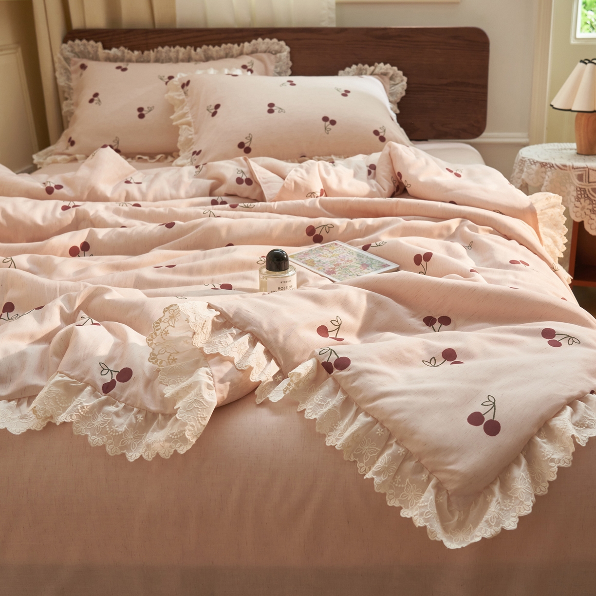 91家纺网 家纺一手货源 找家纺 晨曦家纺 2026新款高端纯棉天丝棉麻莱赛尔夏凉被四件套 奶油樱桃