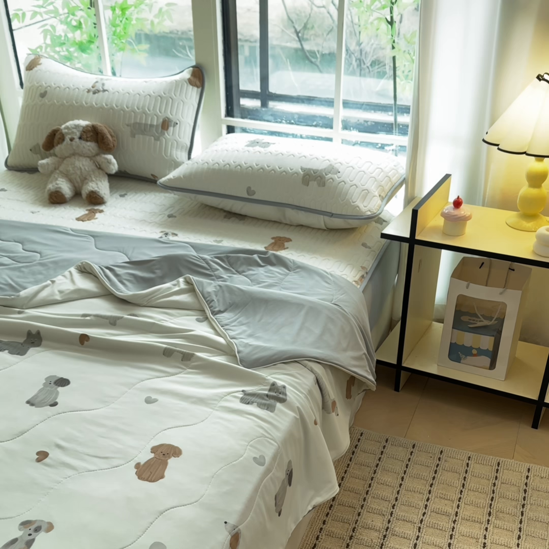 91家纺网 家纺一手货源 找家纺 莱登卡奴 2026新款新款A类凉感丝锦氨数码印花夏被四件套 萌宠小狗