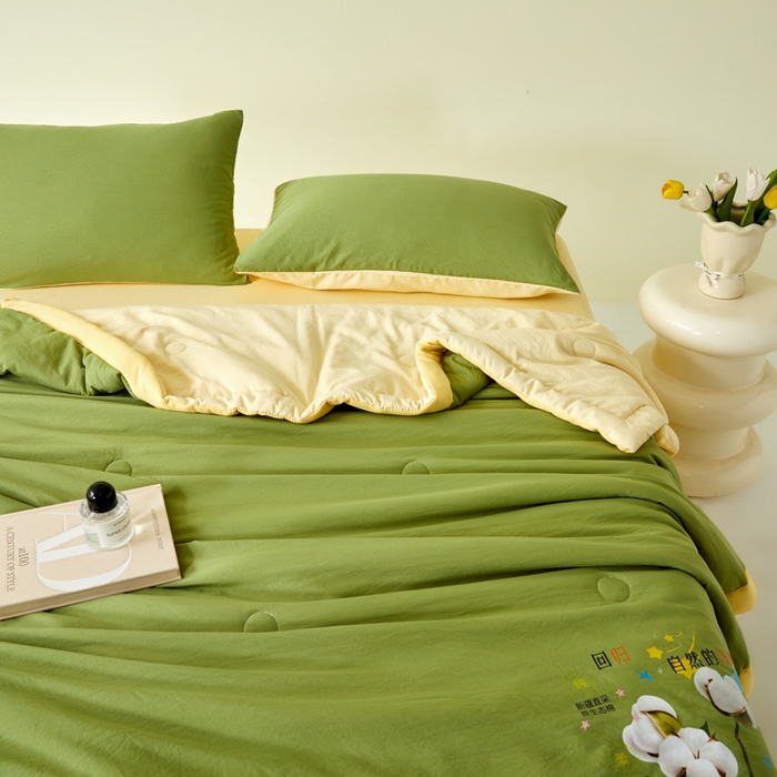 91家纺网 家纺一手货源 找家纺 瑞禾家纺 2026新款水洗棉棉花夏被四件套 茶绿奶黄