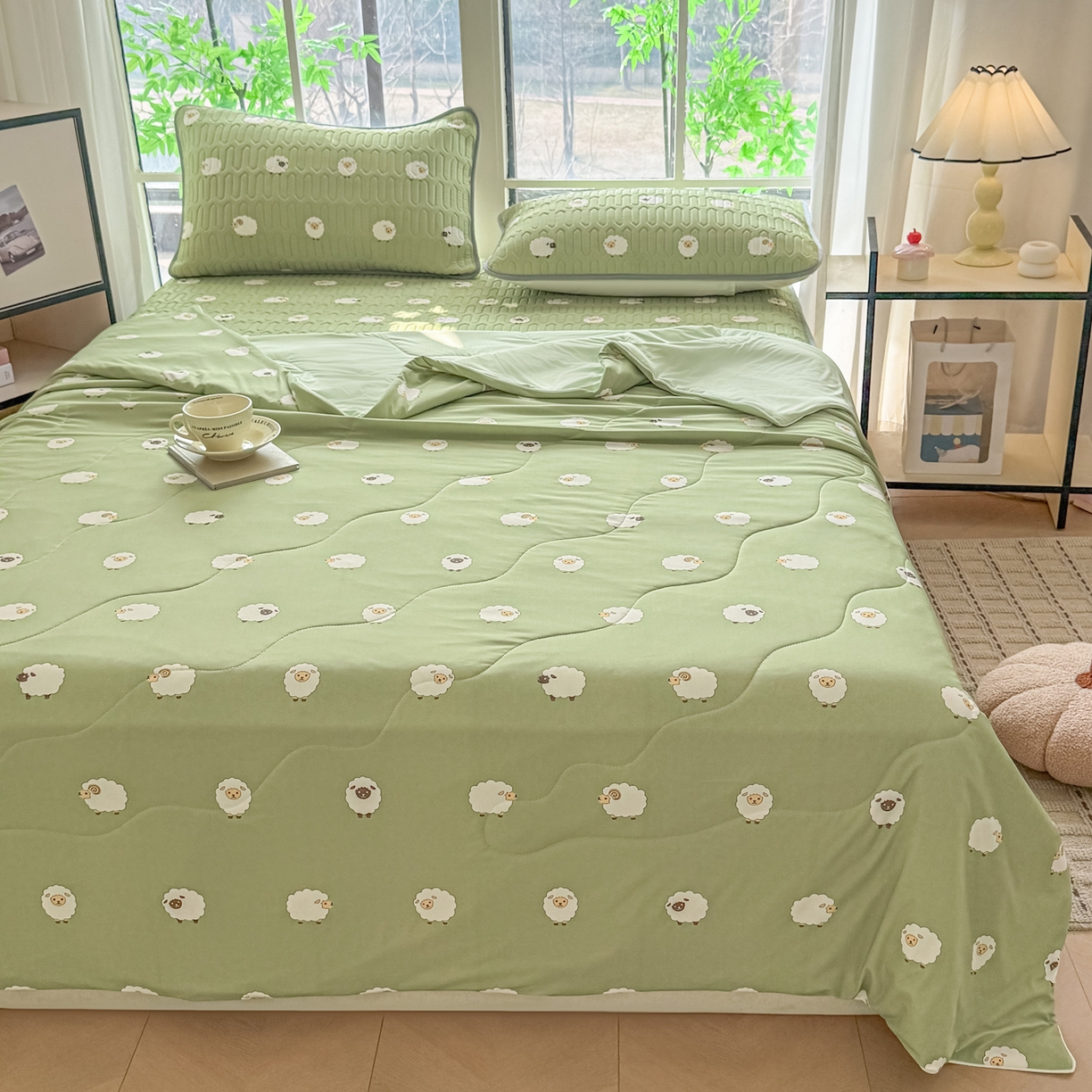 91家纺网 家纺一手货源 找家纺 莱登卡奴 2026新款新款A类凉感丝锦氨数码印花夏被四件套 绵风漫野