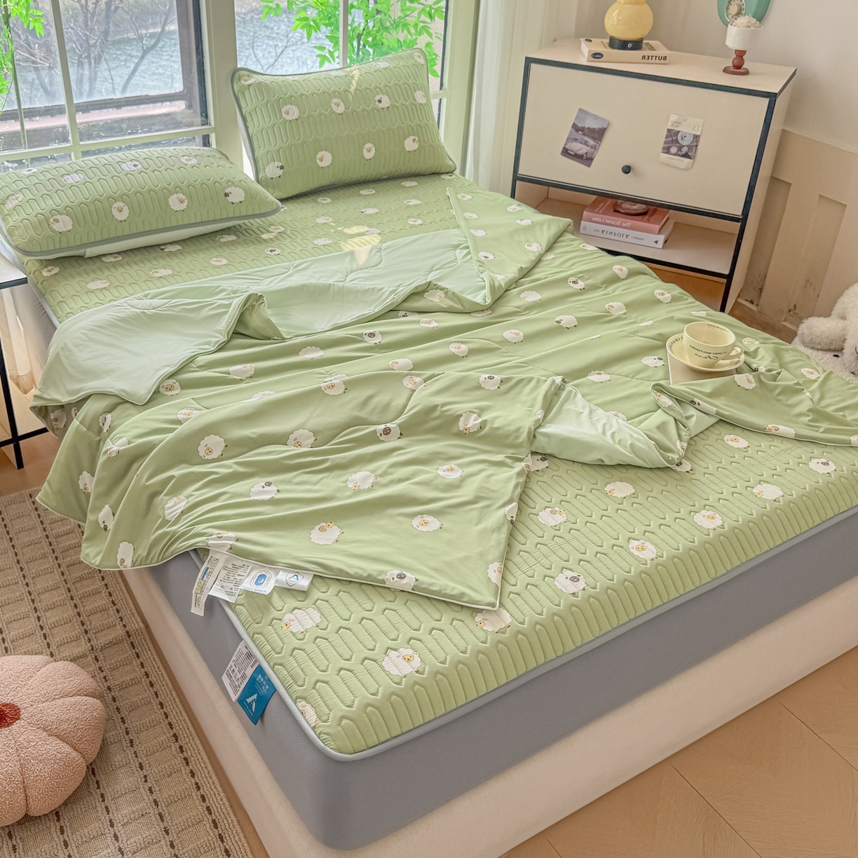 91家纺网 家纺一手货源 找家纺 莱登卡奴 2026新款新款A类凉感丝锦氨数码印花夏被四件套 绵风漫野