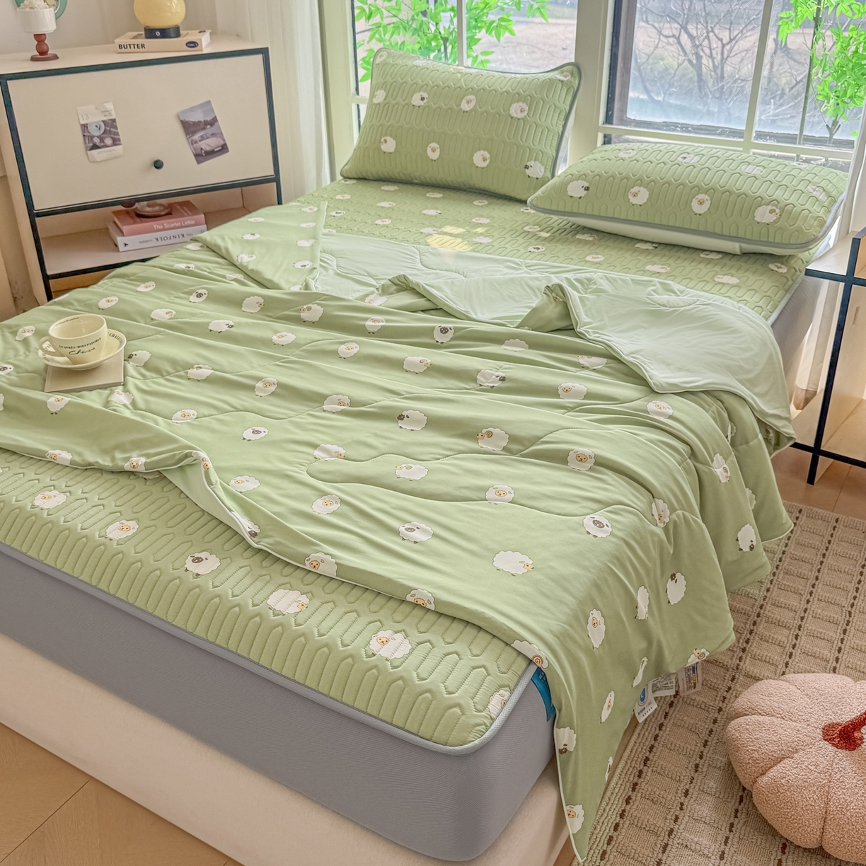 91家纺网 家纺一手货源 找家纺 莱登卡奴 2026新款新款A类凉感丝锦氨数码印花夏被四件套 绵风漫野