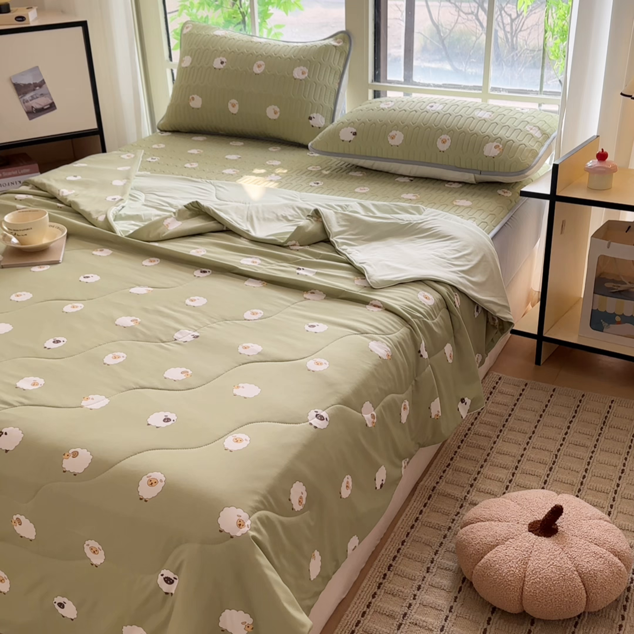 91家纺网 家纺一手货源 找家纺 莱登卡奴 2026新款新款A类凉感丝锦氨数码印花夏被四件套 绵风漫野