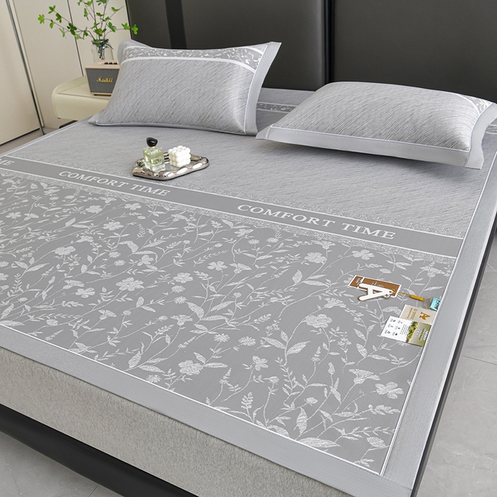 91家纺网 家纺一手货源 找家纺 小牛席业 2026春夏新款PE琉璃叶语提花凉感冰丝席席子 灰色