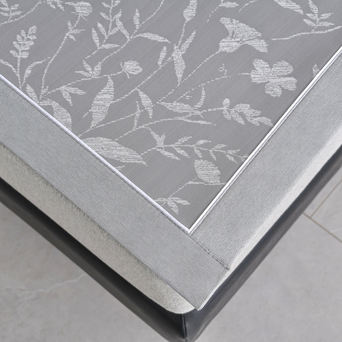 91家纺网 家纺一手货源 找家纺 小牛席业 2026春夏新款PE琉璃叶语提花凉感冰丝席席子 灰色