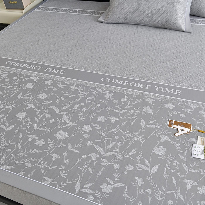 91家纺网 家纺一手货源 找家纺 小牛席业 2026春夏新款PE琉璃叶语提花凉感冰丝席席子 灰色