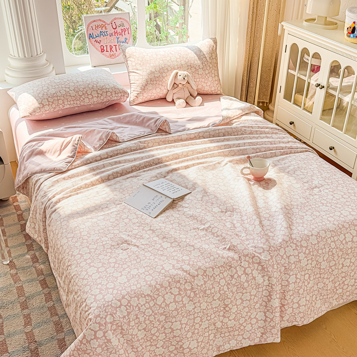 91家纺网 家纺一手货源 找家纺 典冠 2026新款100%里外全棉夏被 夏被四件套 云汐花絮-粉