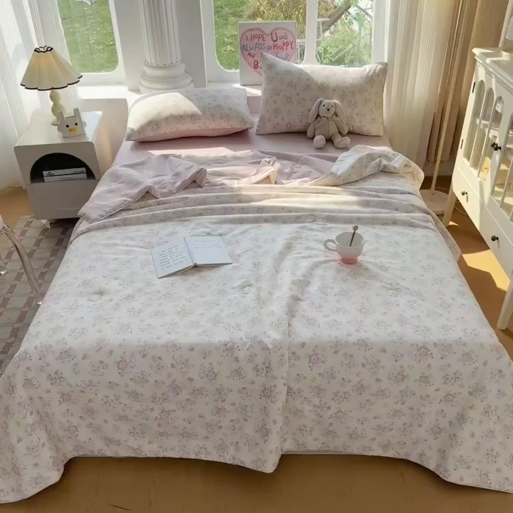 91家纺网 家纺一手货源 找家纺 典冠 2026新款100%里外全棉夏被 夏被四件套 洛琳-粉