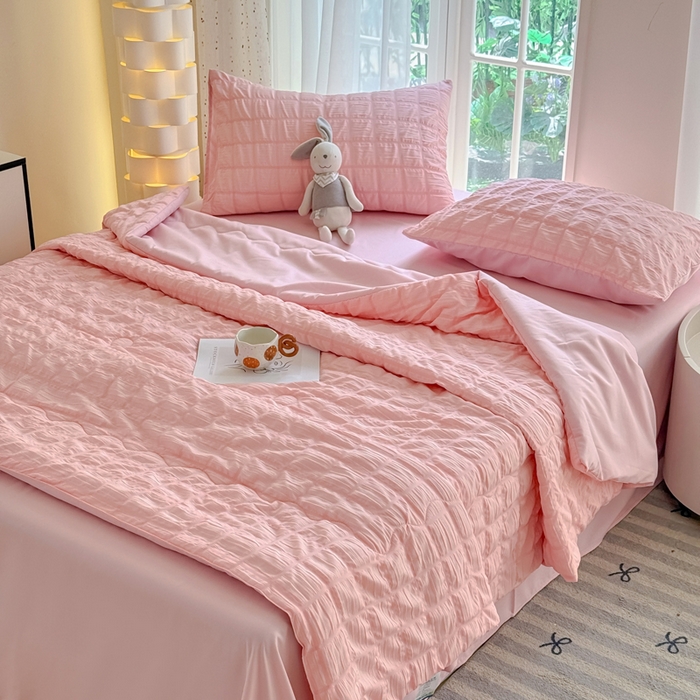 91家纺网 家纺一手货源 找家纺 瑞禾家纺 2026新款泡泡纱夏被空调被夏凉被四件套 蜜桃粉