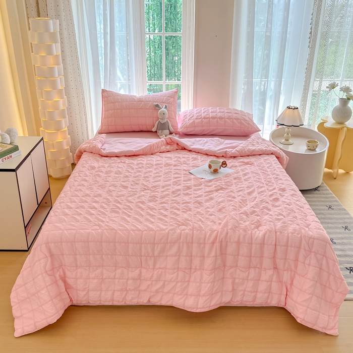 91家纺网 家纺一手货源 找家纺 瑞禾家纺 2026新款泡泡纱夏被空调被夏凉被四件套 蜜桃粉