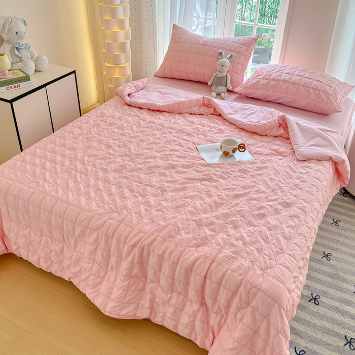 91家纺网 家纺一手货源 找家纺 瑞禾家纺 2026新款泡泡纱夏被空调被夏凉被四件套 蜜桃粉