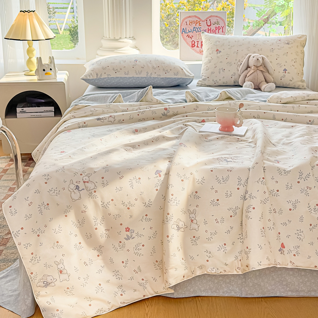 91家纺网 家纺一手货源 找家纺 典冠 2026新款100%里外全棉夏被 夏被四件套 觅时光-兰