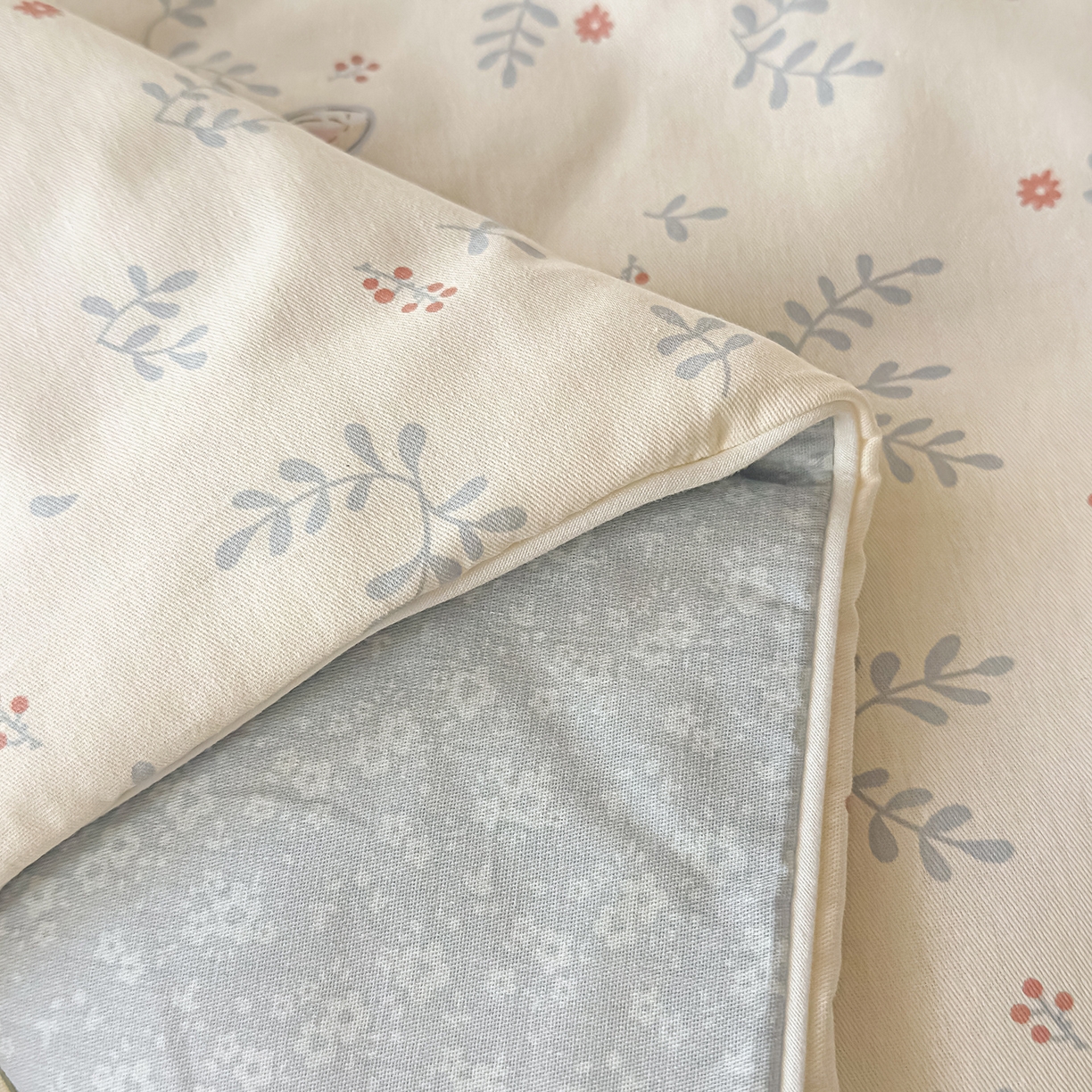 91家纺网 家纺一手货源 找家纺 典冠 2026新款100%里外全棉夏被 夏被四件套 觅时光-兰