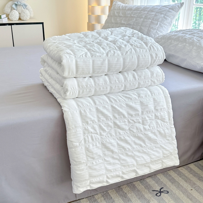 91家纺网 家纺一手货源 找家纺 瑞禾家纺 2026新款泡泡纱夏被空调被夏凉被四件套 茉莉白+灰