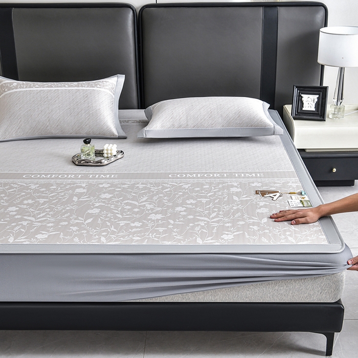 91家纺网 家纺一手货源 找家纺 小牛席业 2026春夏新款PE琉璃叶语提花凉感冰丝席席子-床笠款 香槟