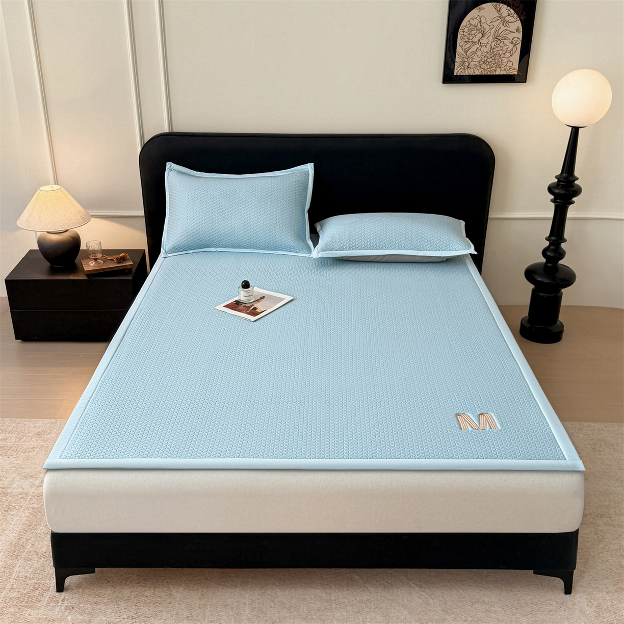 91家纺网 家纺一手货源 找家纺 叠派家纺 2026新款夏季高端竹席pe藤席空调软席可水洗席子凉席-慕尚M纹 床席款-慕尚M纹-蓝