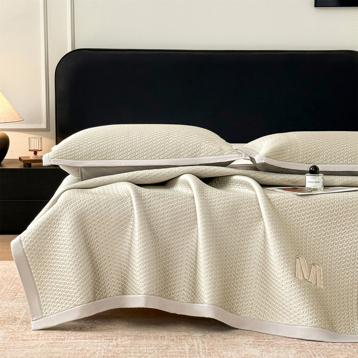 91家纺网 家纺一手货源 找家纺 叠派家纺 2026新款夏季高端竹席pe藤席空调软席可水洗席子凉席-慕尚M纹 床席款-慕尚M纹-咖