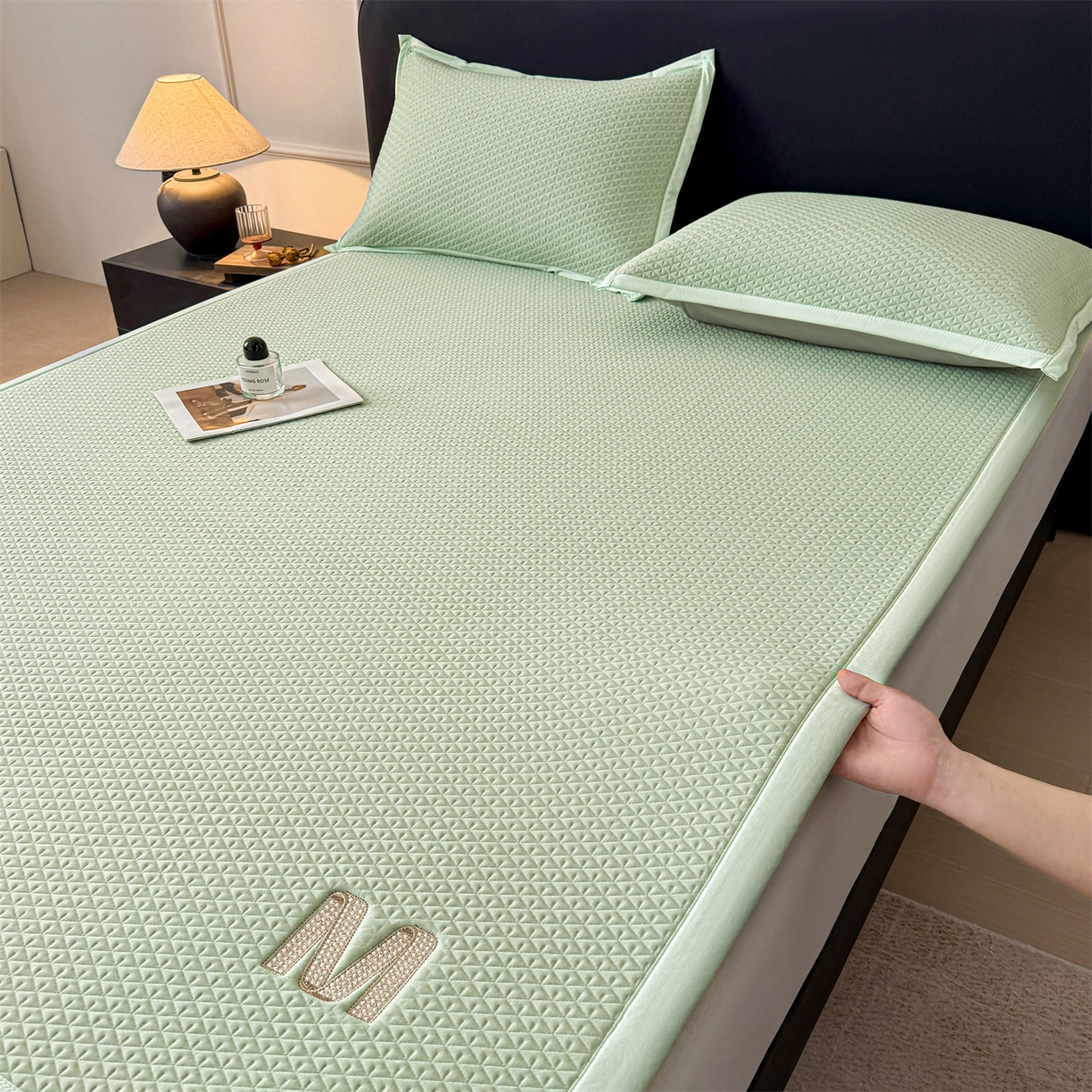 91家纺网 家纺一手货源 找家纺 叠派家纺 2026新款夏季高端竹席pe藤席空调软席可水洗席子凉席-慕尚M纹 床席款-慕尚M纹-绿