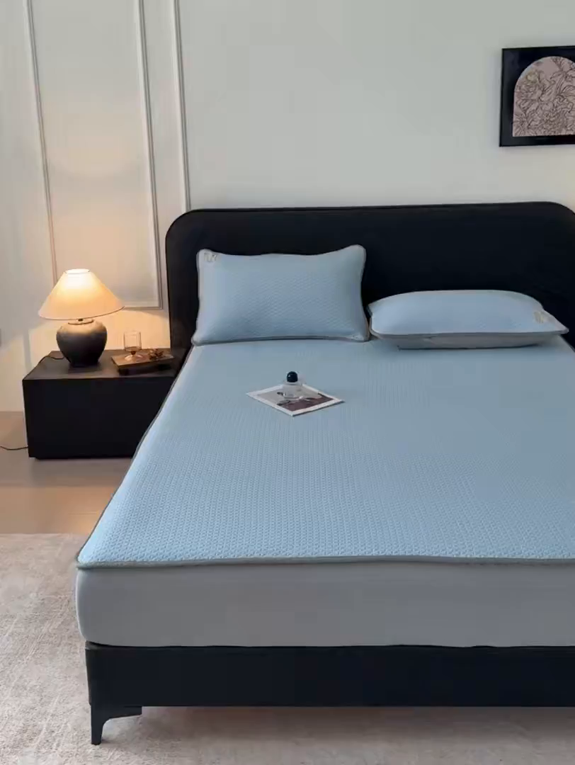 91家纺网 家纺一手货源 找家纺 叠派家纺 2026新款夏季高端竹席pe藤席空调软席可水洗席子凉席-慕尚M纹 床笠款-慕尚M纹-蓝