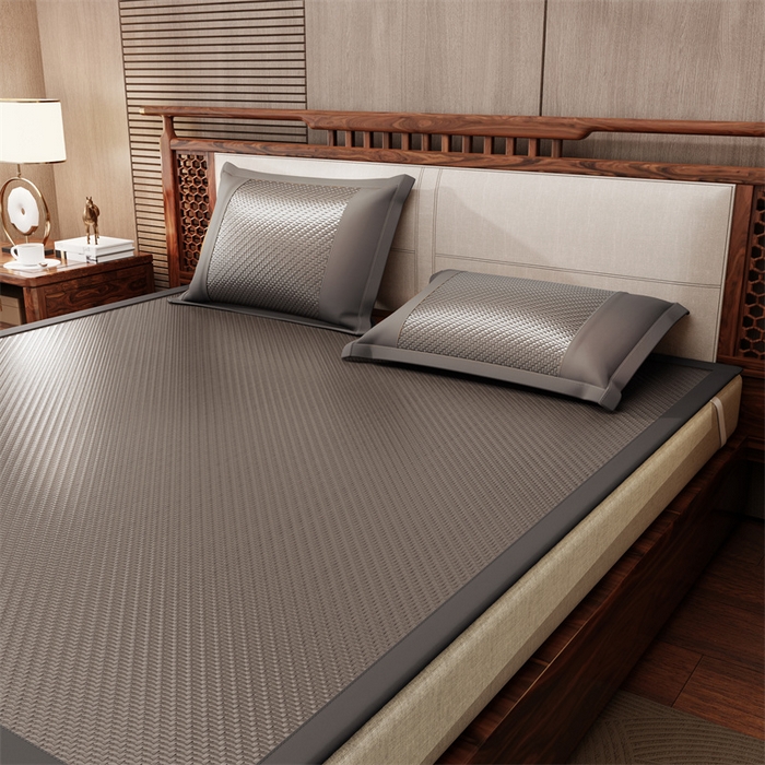 91家纺网 家纺一手货源 找家纺 缦吉 2026新款夏季高端高分子PE雪山藤席凉席款 灰色