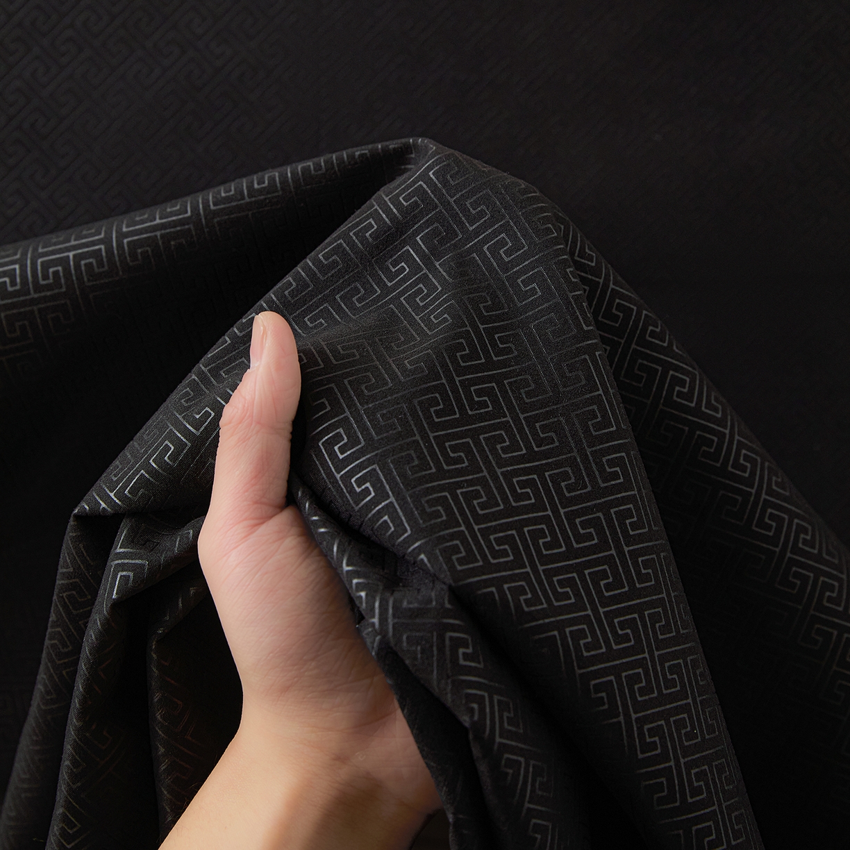 91家纺网 家纺一手货源 找家纺 露梦家纺 2026外贸内销跨境电商亚马逊速卖通磨毛单床单三件套欧美尺寸多多跨境平台TEMU 方格-黑色