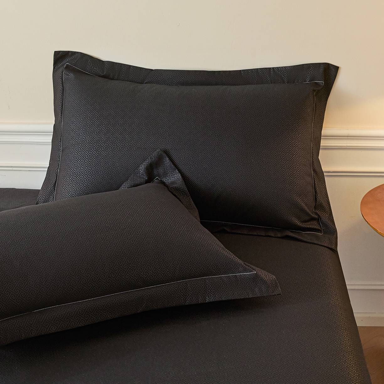 91家纺网 家纺一手货源 找家纺 露梦家纺 2026外贸内销跨境电商亚马逊速卖通磨毛单床单三件套欧美尺寸多多跨境平台TEMU 方格-黑色