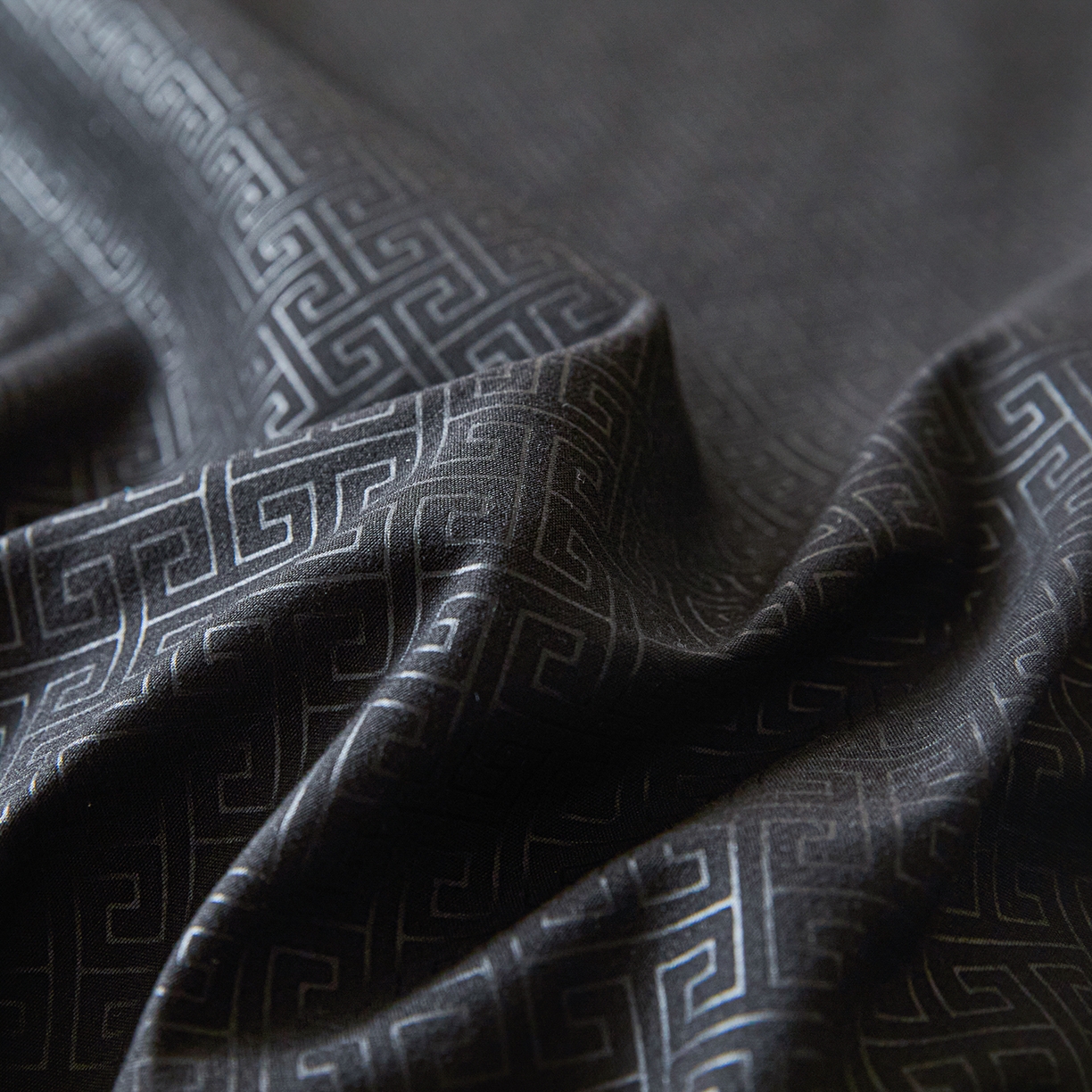 91家纺网 家纺一手货源 找家纺 露梦家纺 2026外贸内销跨境电商亚马逊速卖通磨毛单床单三件套欧美尺寸多多跨境平台TEMU 方格-黑色