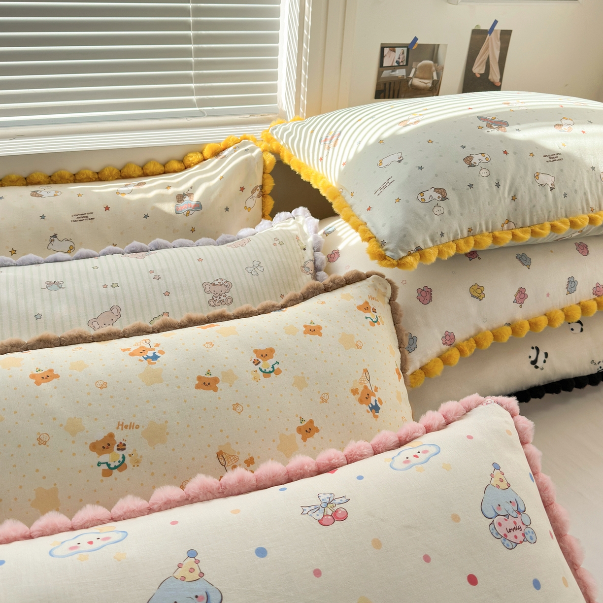 91家纺网 家纺一手货源 找家纺 丽涵家纺 2026新款全棉纯棉双层纱毛球花边单品枕套枕套单件 组合图仅供展示不可下单