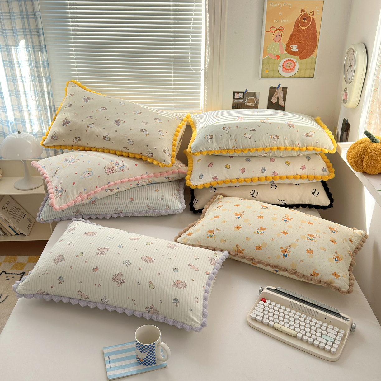 91家纺网 家纺一手货源 找家纺 丽涵家纺 2026新款全棉纯棉双层纱毛球花边单品枕套枕套单件 组合图仅供展示不可下单