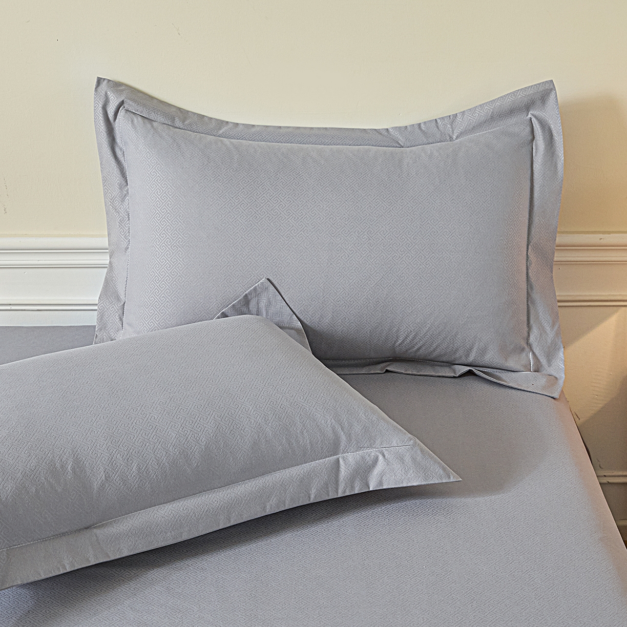 91家纺网 家纺一手货源 找家纺 露梦家纺 2026外贸内销跨境电商亚马逊速卖通磨毛单床单三件套欧美尺寸多多跨境平台TEMU 方格-浅灰