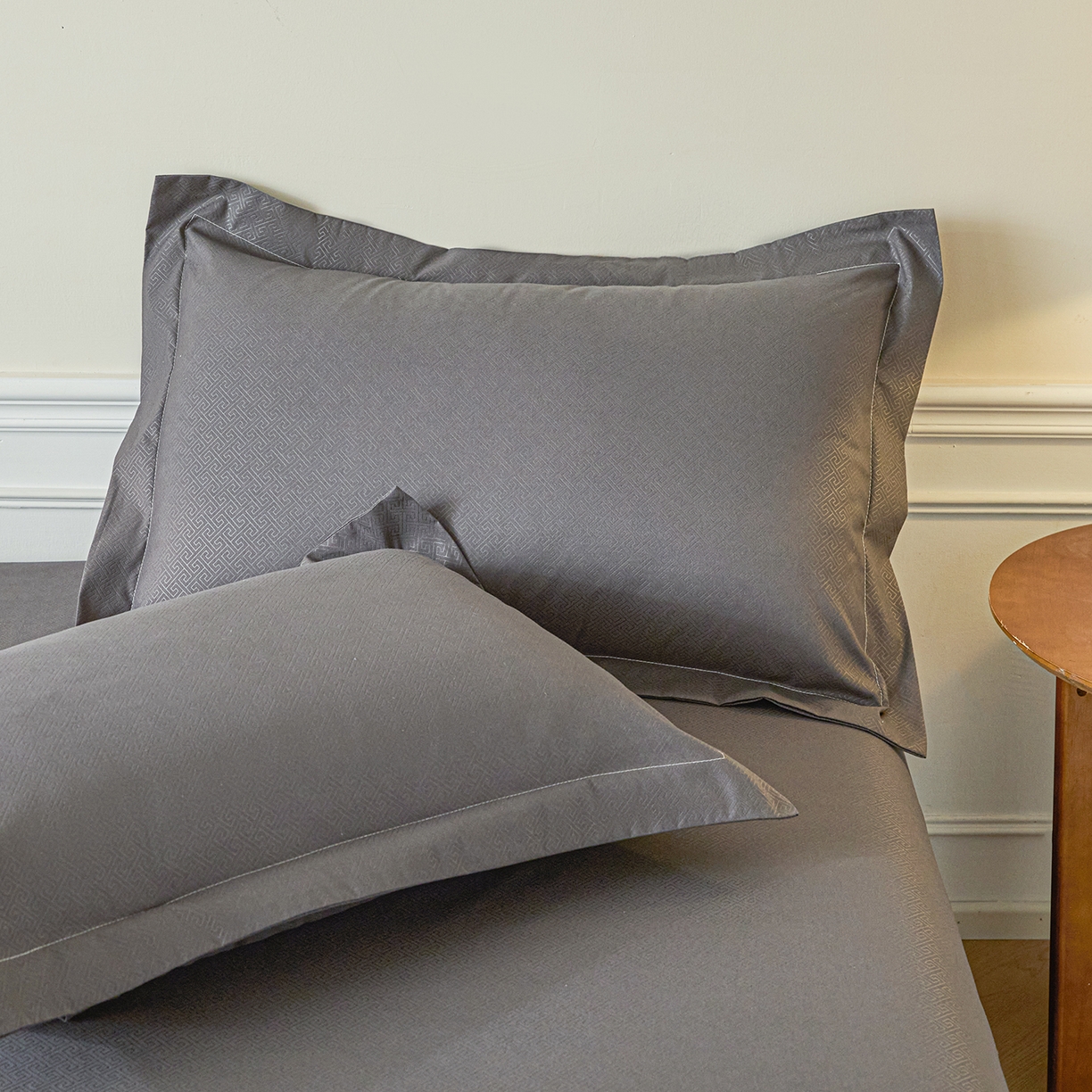 91家纺网 家纺一手货源 找家纺 露梦家纺 2026外贸内销跨境电商亚马逊速卖通磨毛单床单三件套欧美尺寸多多跨境平台TEMU 方格-深灰