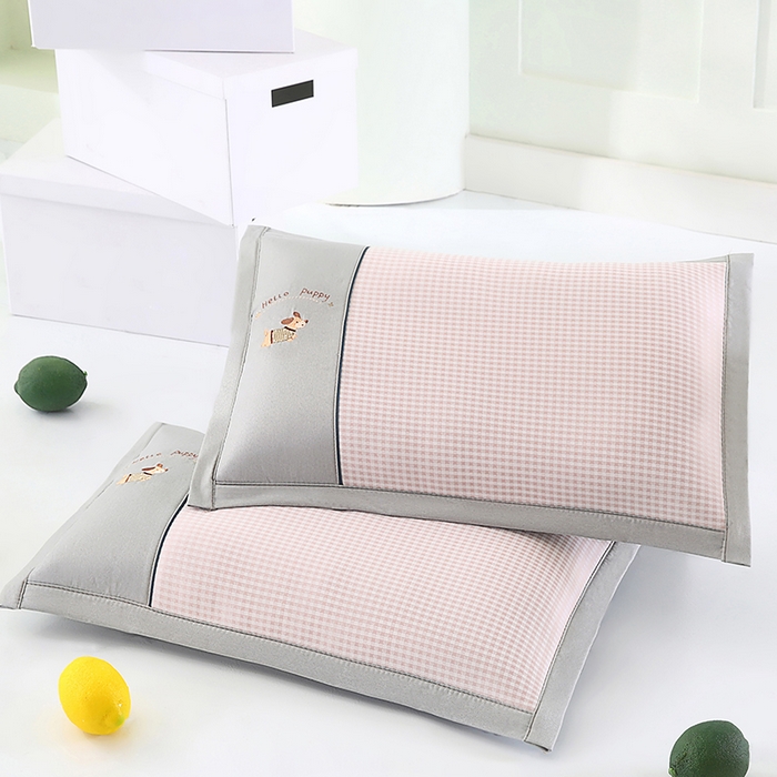 91家纺网 家纺一手货源 找家纺 小牛席业 2026新款双PE高凉感-腊肠狗格纹（荞麦枕）枕头枕芯 粉色