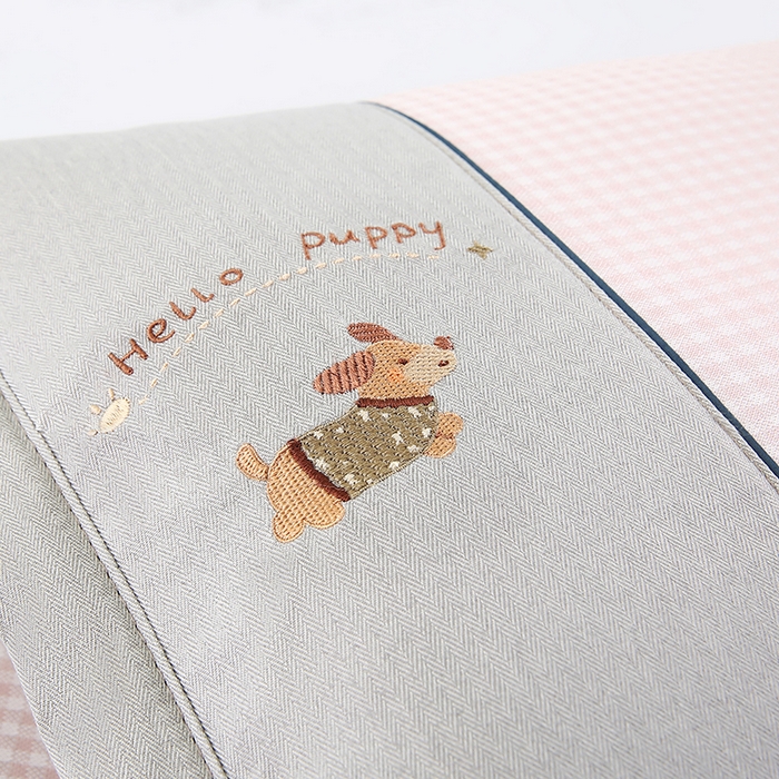 91家纺网 家纺一手货源 找家纺 小牛席业 2026新款双PE高凉感-腊肠狗格纹（荞麦枕）枕头枕芯 粉色