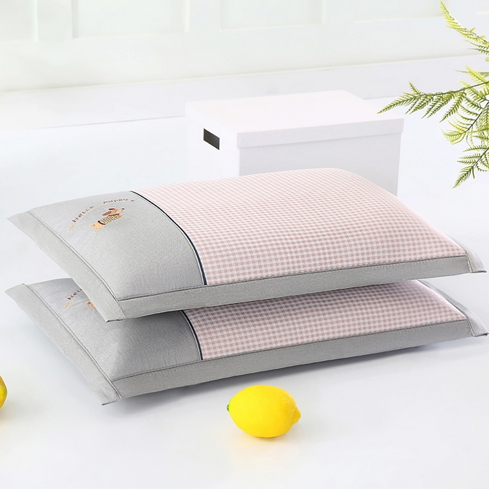 91家纺网 家纺一手货源 找家纺 小牛席业 2026新款双PE高凉感-腊肠狗格纹（夏凉枕）枕头枕芯 粉色
