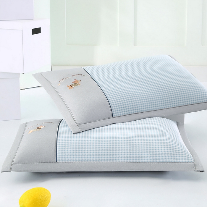 91家纺网 家纺一手货源 找家纺 小牛席业 2026新款双PE高凉感-腊肠狗格纹（夏凉枕）枕头枕芯 蓝色