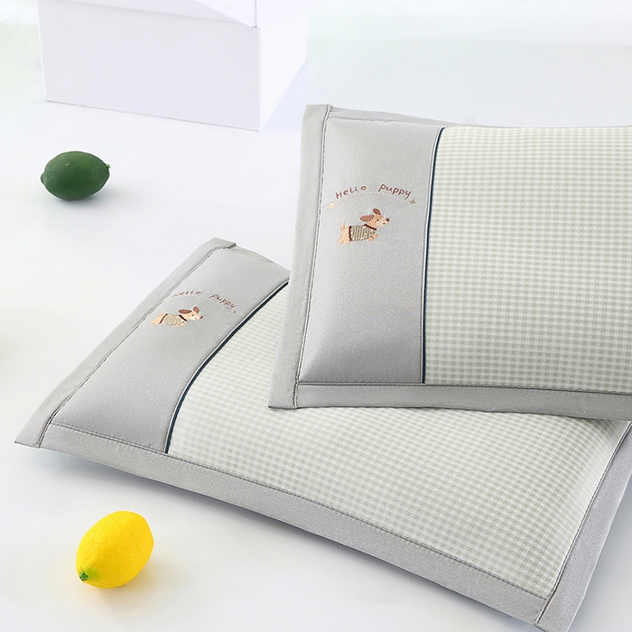 91家纺网 家纺一手货源 找家纺 小牛席业 2026新款双PE高凉感-腊肠狗格纹（夏凉枕）枕头枕芯 绿色