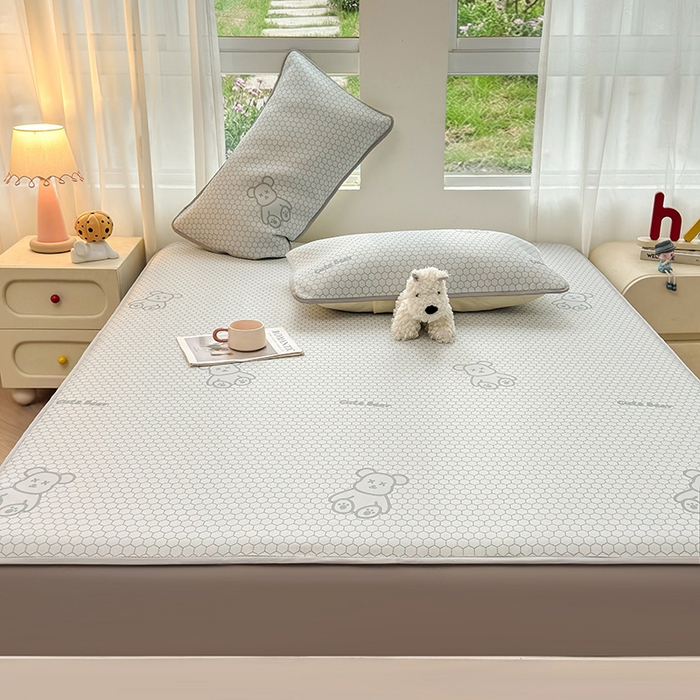 91家纺网 家纺一手货源 找家纺 （总）义博家纺 2026新款碳光冰丝席5D印花床笠款