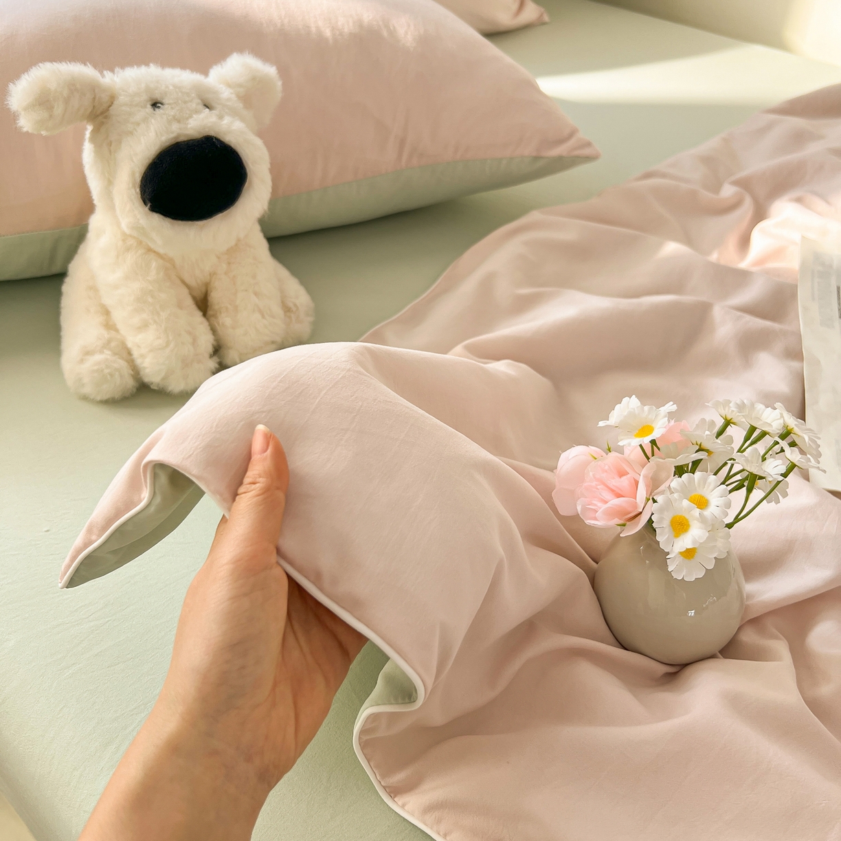 91家纺网 家纺一手货源 找家纺 冕悠家纺 2026春夏新款A类高克重超级无敌柔软水洗棉拼色夏被空调被夏凉被四件套 春芜绿+藕粉-夏凉被